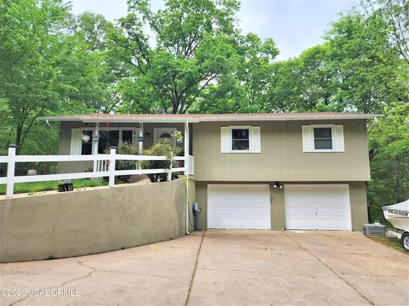 1735 Carol St, Holts Summit, MO 65043