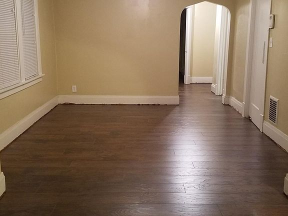 4th image of 20 Arden Ave