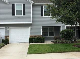 215 Woodknoll Pl, Valrico, FL 33594