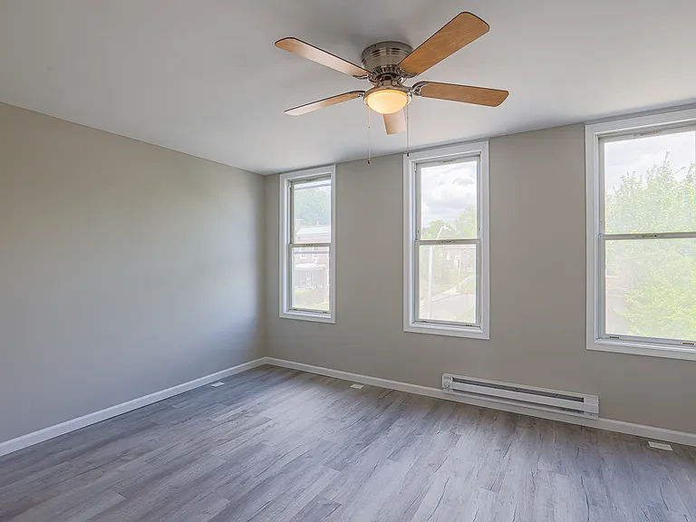 2819 Presbury St — Photo 49