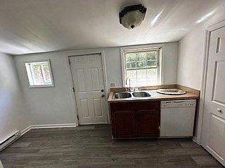 4th image of 521 Hughes St