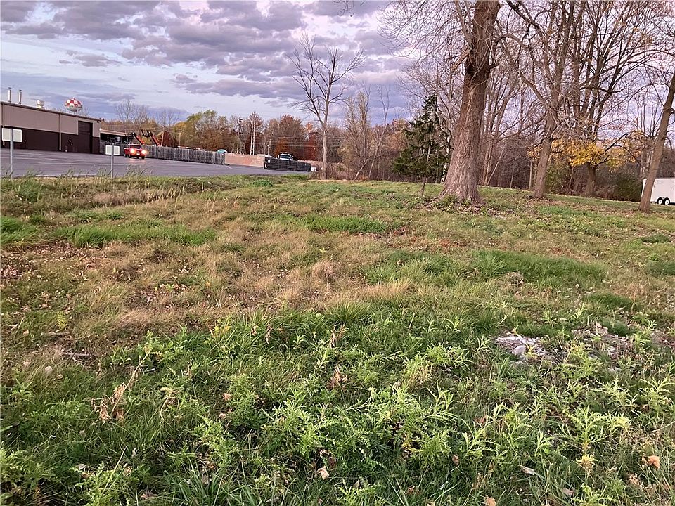 2nd image of 1320 Brighton Henrietta Town Line Rd #14