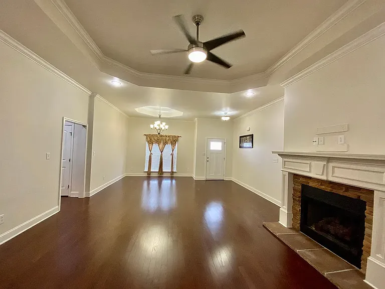115 Woodvale Dr — Photo 20