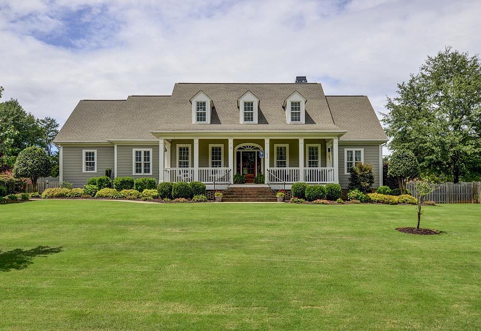 1st image of 656 Breckenwood Dr