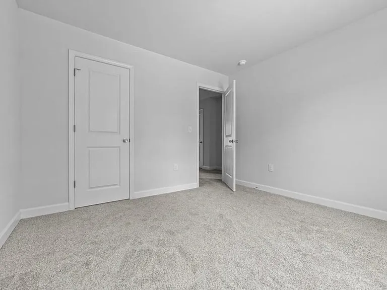 3902 Fairall Dr — Photo 17