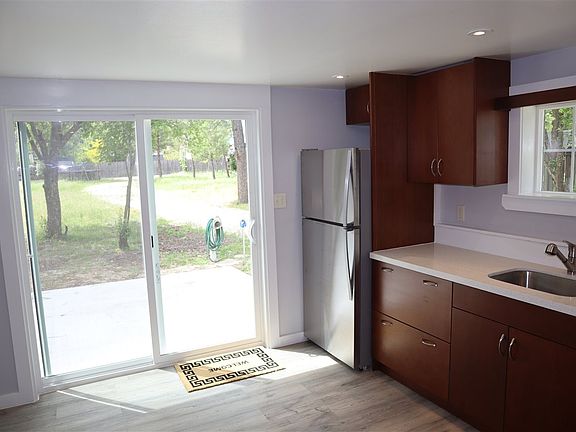 5th image of 2174 Pine St