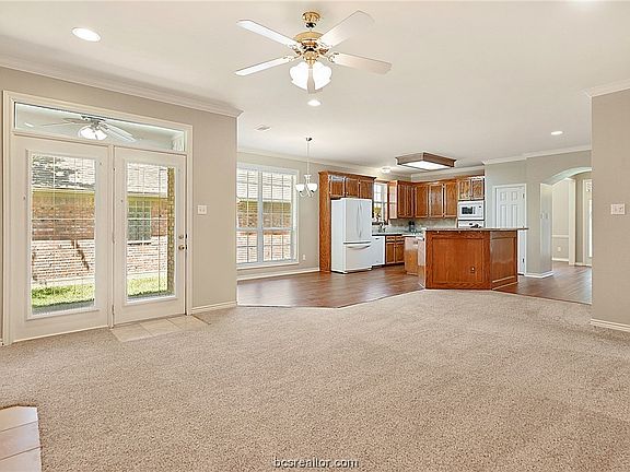 5th image of 609 Clovis Ct
