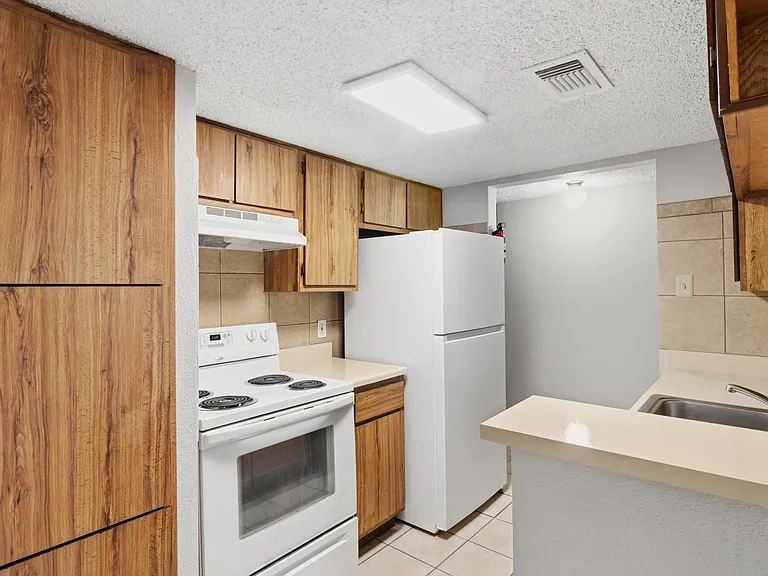 3919 Fairmont Pkwy #148 — Photo 9
