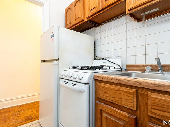 148 Hancock Street image 1 of 13