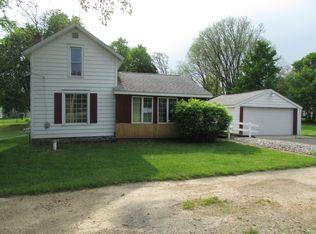 418 Brackett St, Charlotte, MI 48813