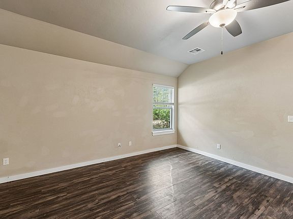 4th image of 706 W London St