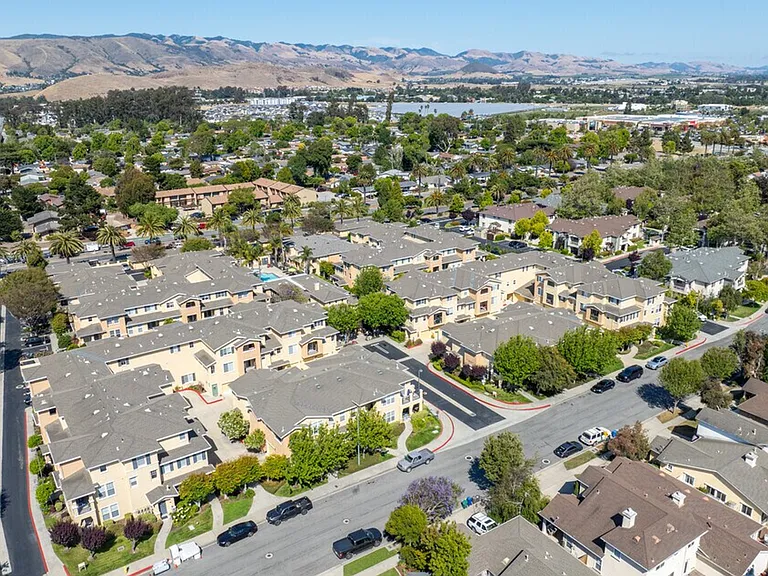 de Tolosa Ranch Apartments — Photo 16