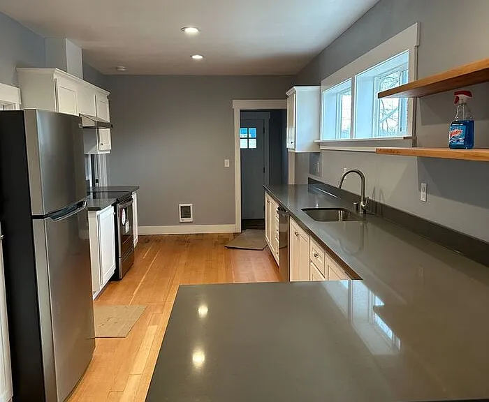 1117 S Grant Ave — Photo 2