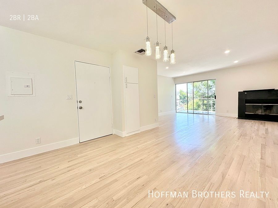 1st image of 2100 Griffith Park Blvd #5