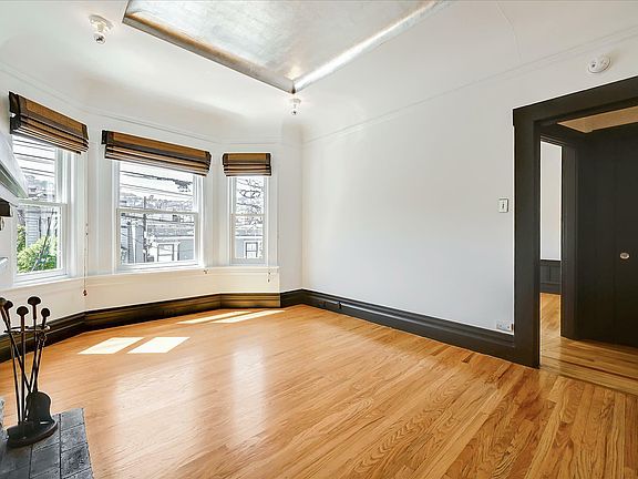 3rd image of 609 Castro St APT C