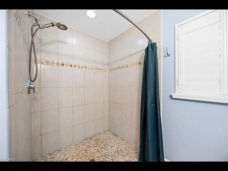 6574 Trail Blvd — Photo 5