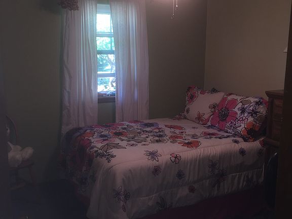 Front bedroom.