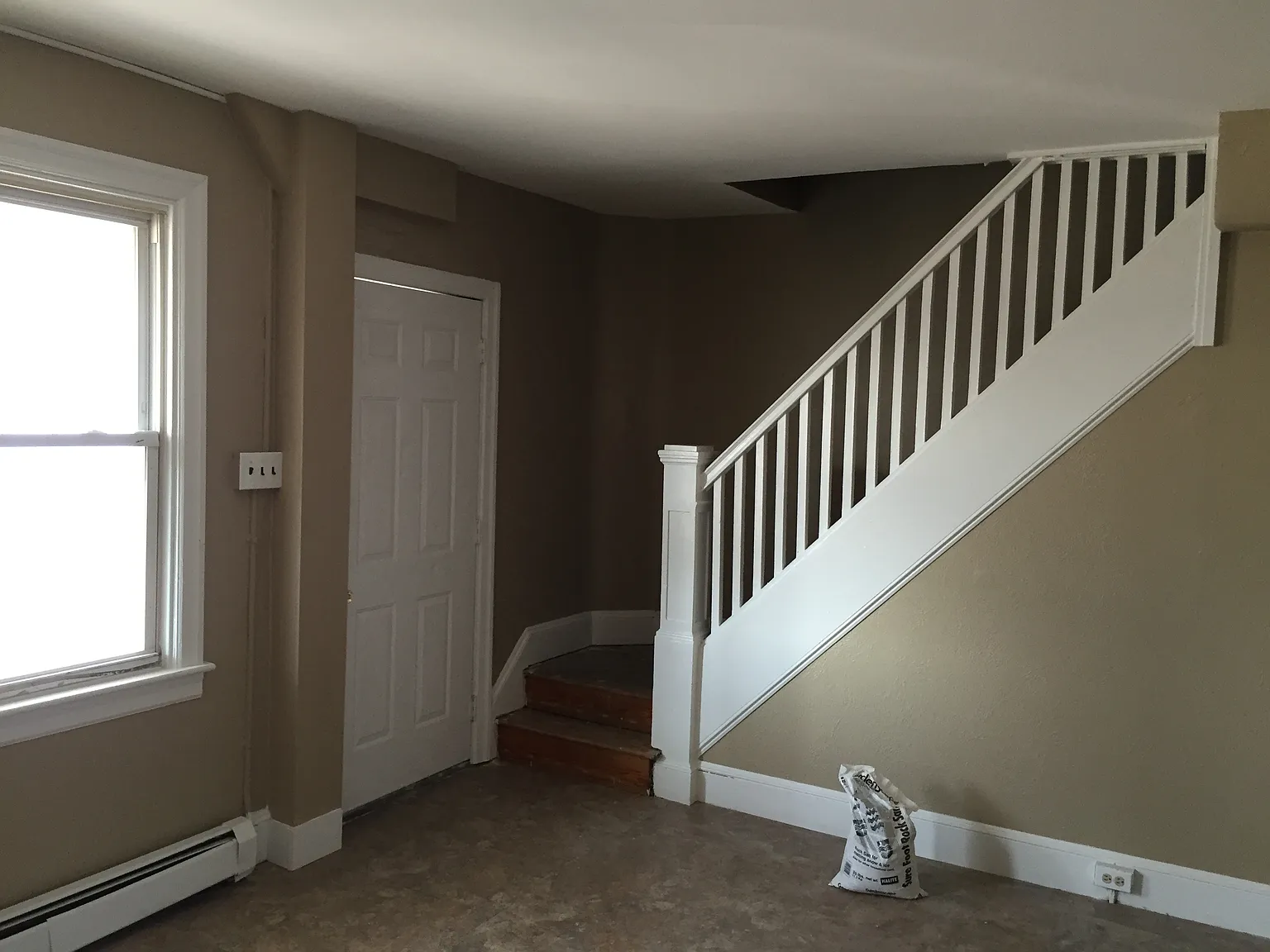 3 bed, 1040 sqft, $1,275 — Photo 2