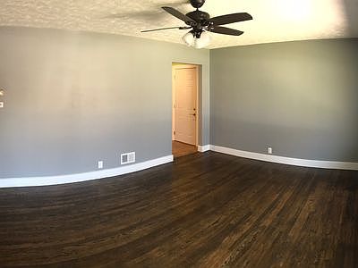 3rd image of 7413 Hascall St