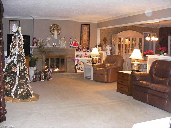 2nd image of 5851 S Shandle Blvd
