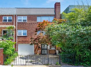 3429 32nd St, Astoria, NY 11106
