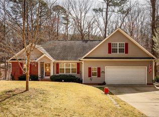 6111 Burning Tree Cir, Sanford, NC 27332