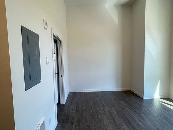 5th image of 1525 N Webster St #301
