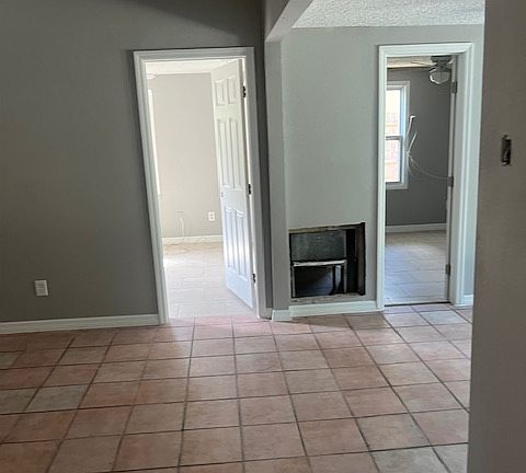 3rd image of 734 16th Ave NW
