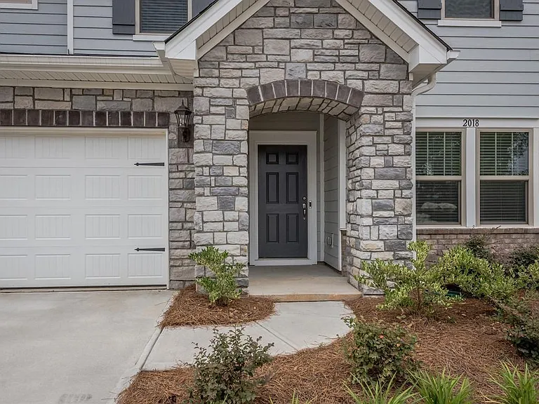 2018 Poplar Ridge Dr — Photo 2