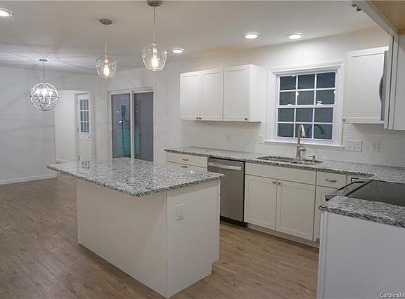 2nd image of 6705 Woodhaven Rd