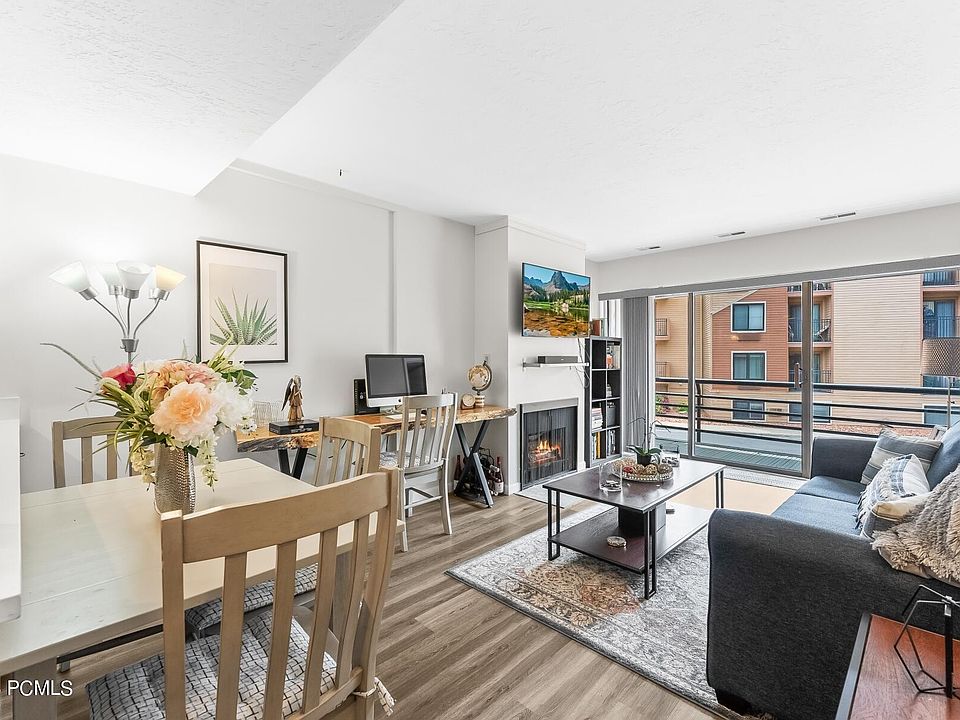 1st image of 2000 Prospector Ave #203