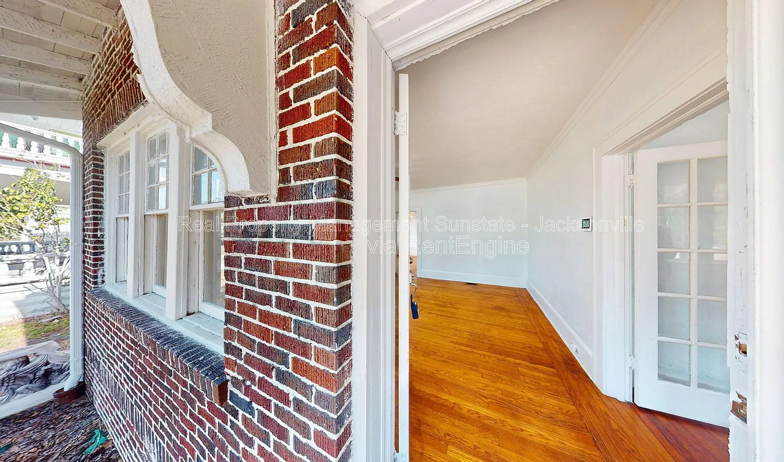 3 bed, 1.0 bath, 1200 sqft, $1,500 — Photo 1