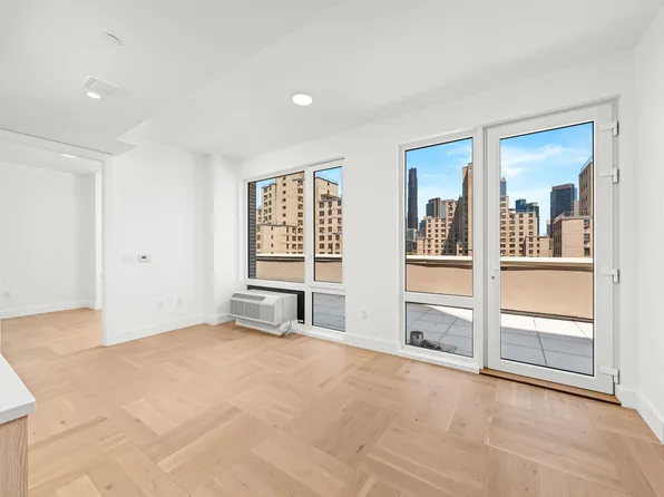 526 Baltic Street 1G image 2 of 38