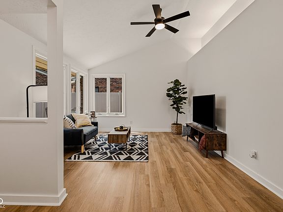 4th image of 4248 Mockernut Ct