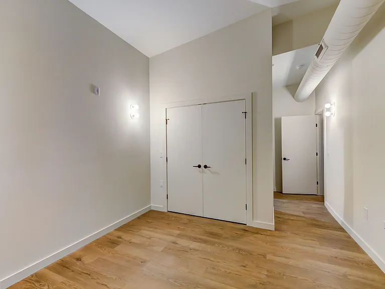 619 N 35th St #201 — Photo 11