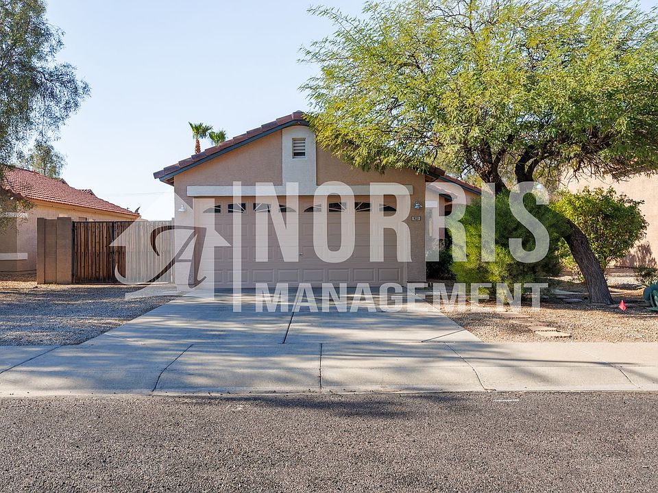 1st image of 923 N Maria Ln