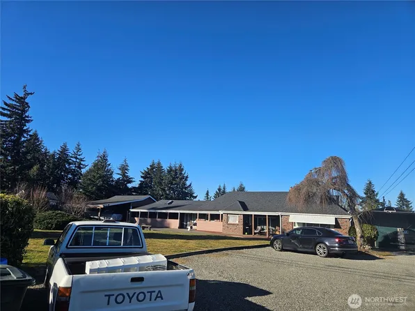 1033 1035 110th Street S, Tacoma, WA 98444