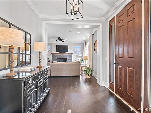 5th image of 515 Kenwood Ave