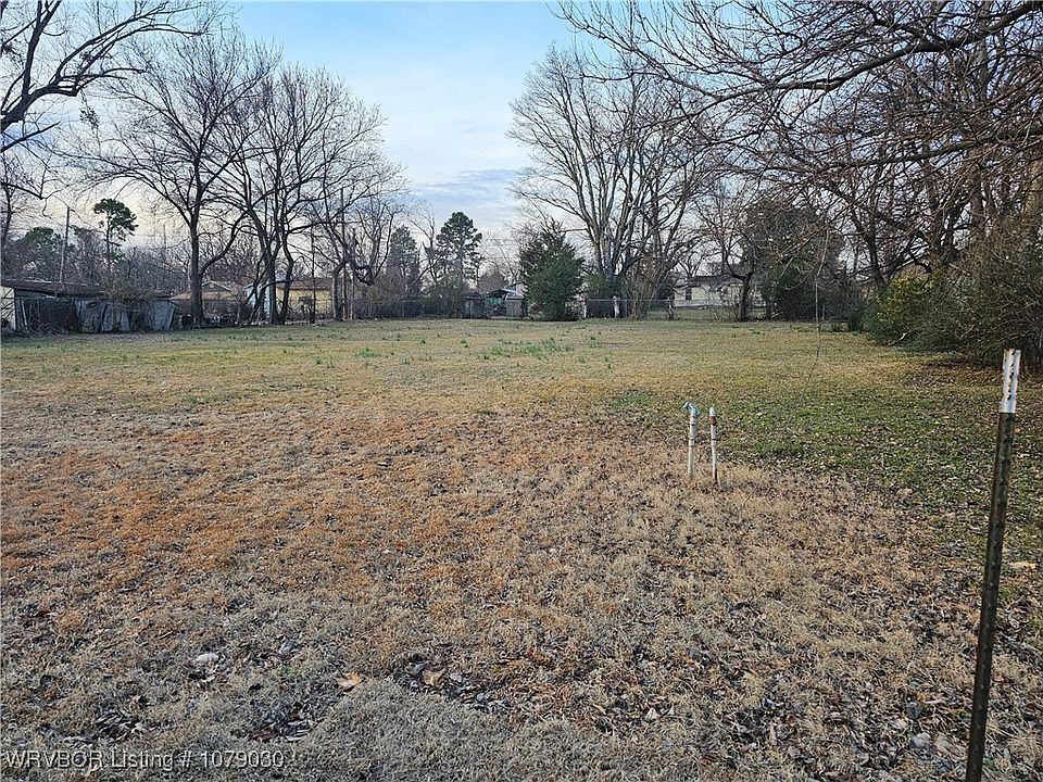 2nd image of 3517 Pryor Ave