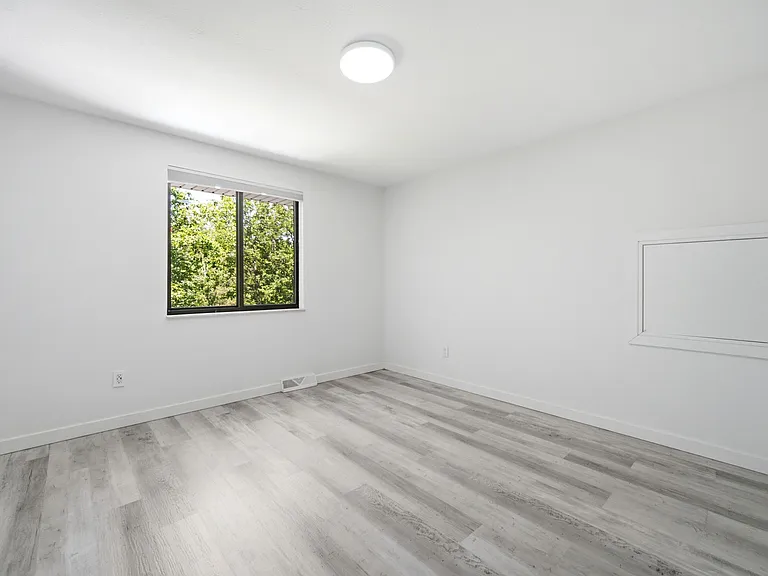 5864 Oval — Photo 14