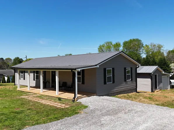 1712 Oak Grove Rd, Dandridge, TN 37725