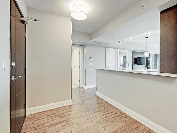 2nd image of 930 S 6th Ave SW #2205