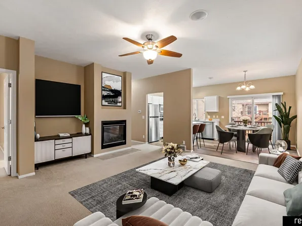 1018 Gold Coast Rd, Papillion, NE 68046