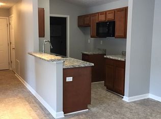 35 Rio Grande Cir APT 11, Florence, KY 41042