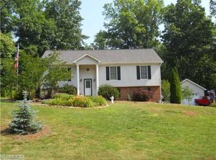 1085 Meghan Ln, King, NC 27021