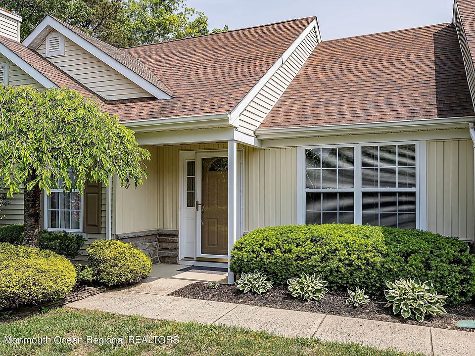 1st image of 2851 Roseville Court