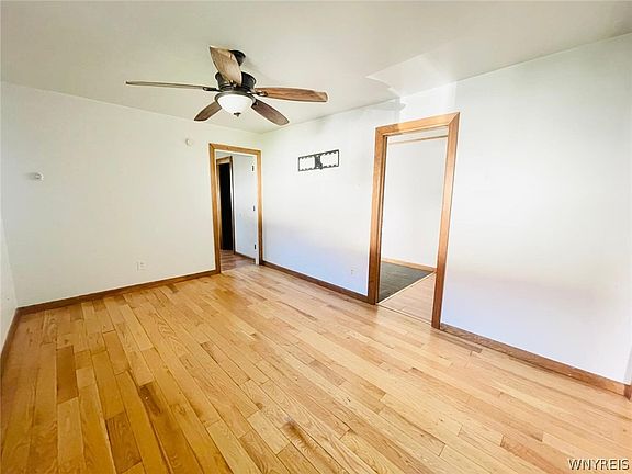 4th image of 18 Olga Pl