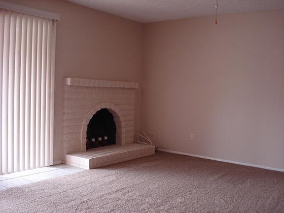 4th image of 4045 E Aster Dr