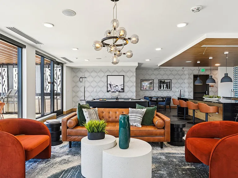 Oso Apartments — Photo 2