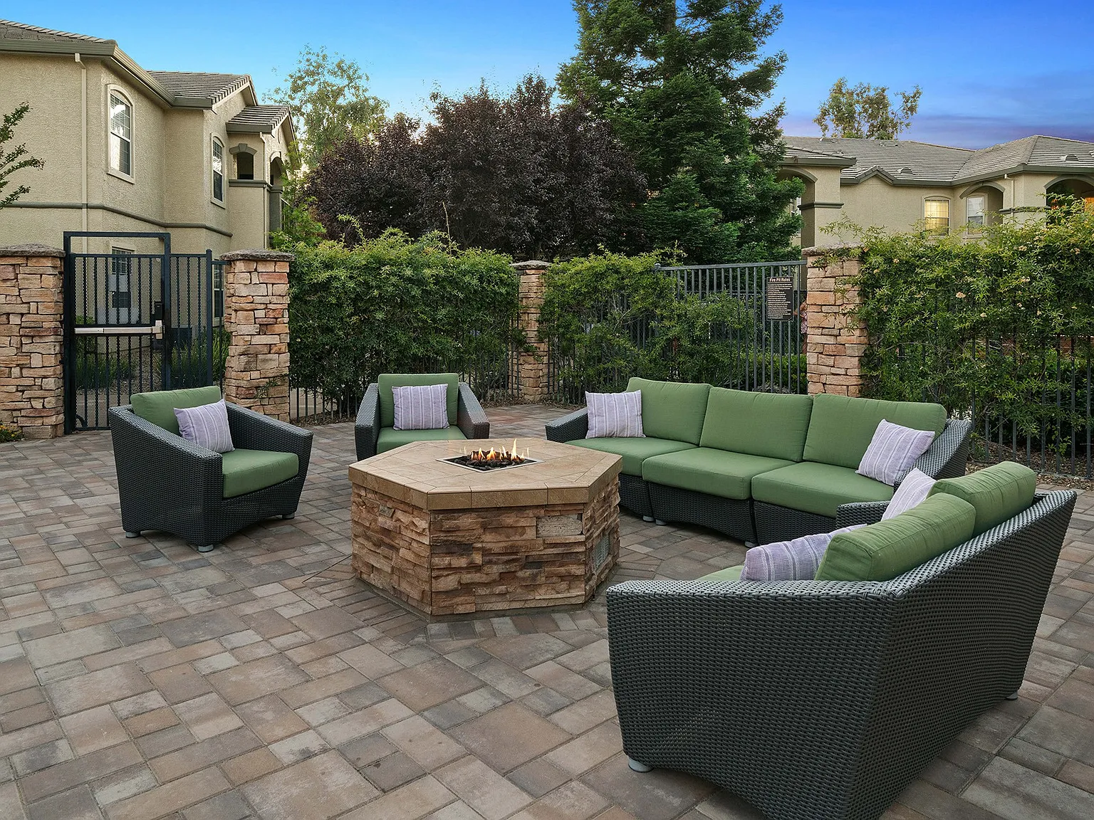 Willow Springs Apartments — Photo 4